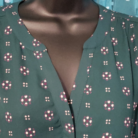 NYDJ Tops - NYDJ green patterned top